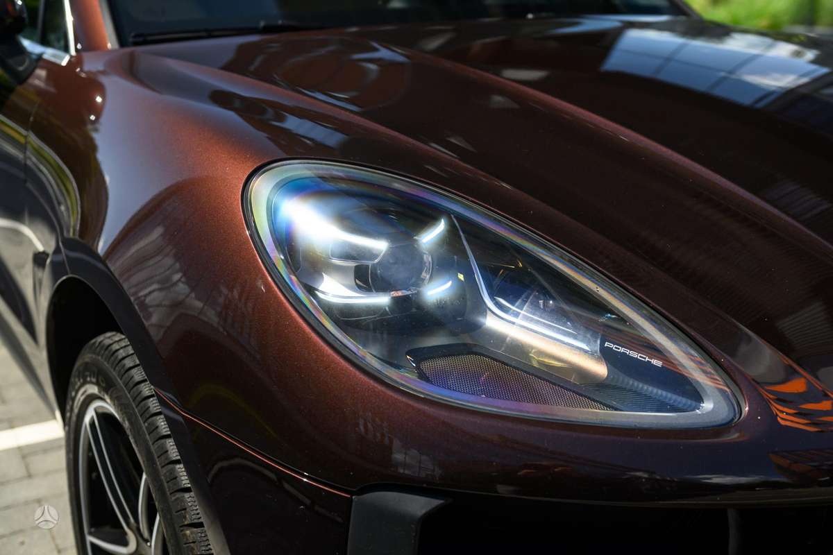 Porsche Macan - 11