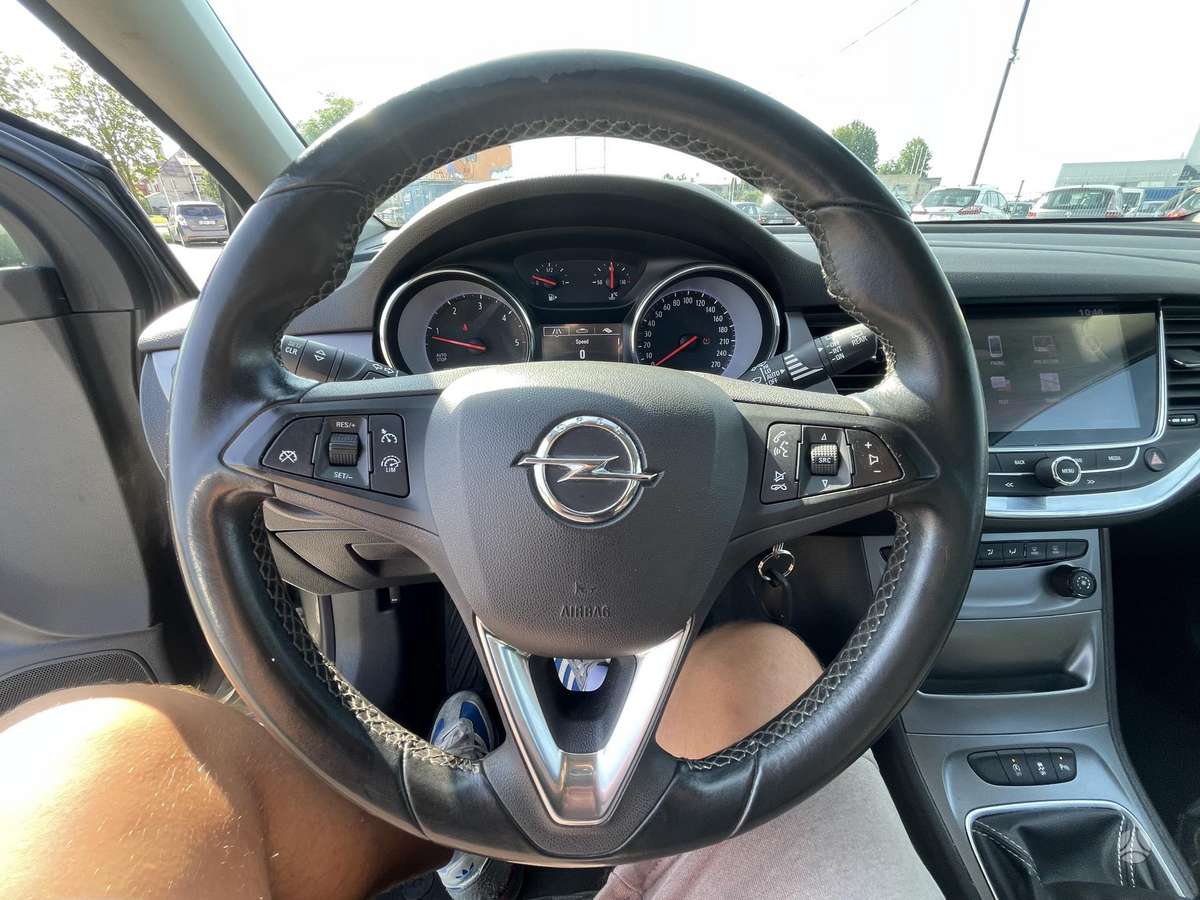 Opel Astra, 1.6 l., hatchback