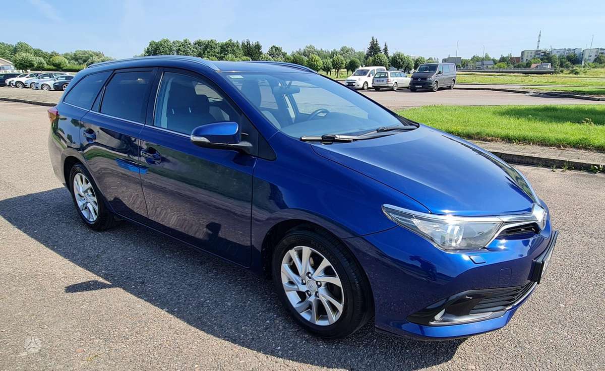 Toyota Auris - 1