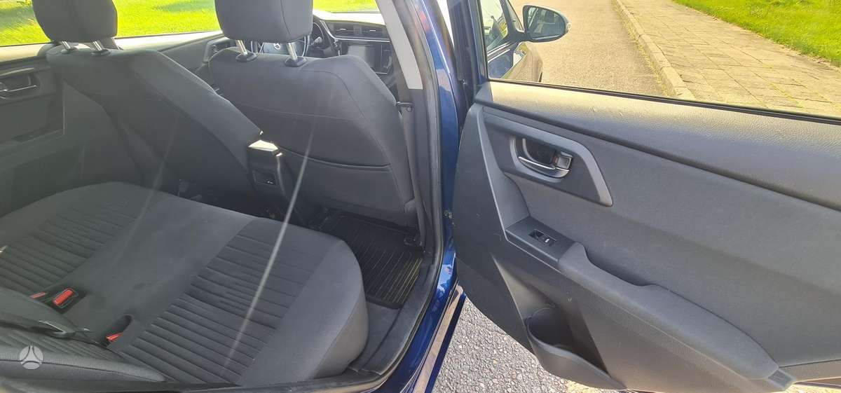 Toyota Auris - 10
