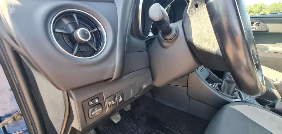 Toyota Auris - 12