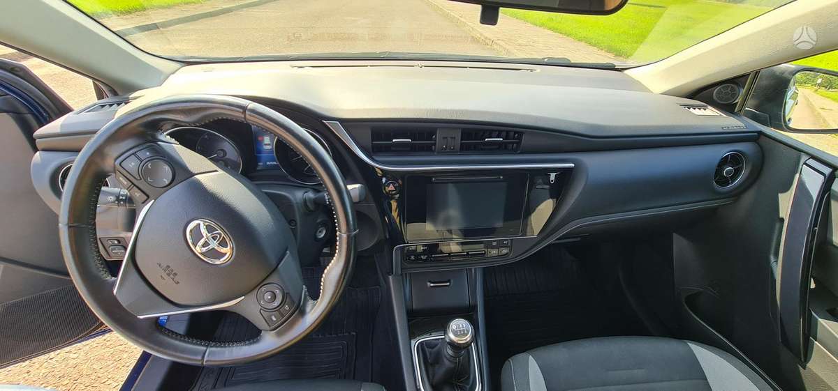 Toyota Auris - 7