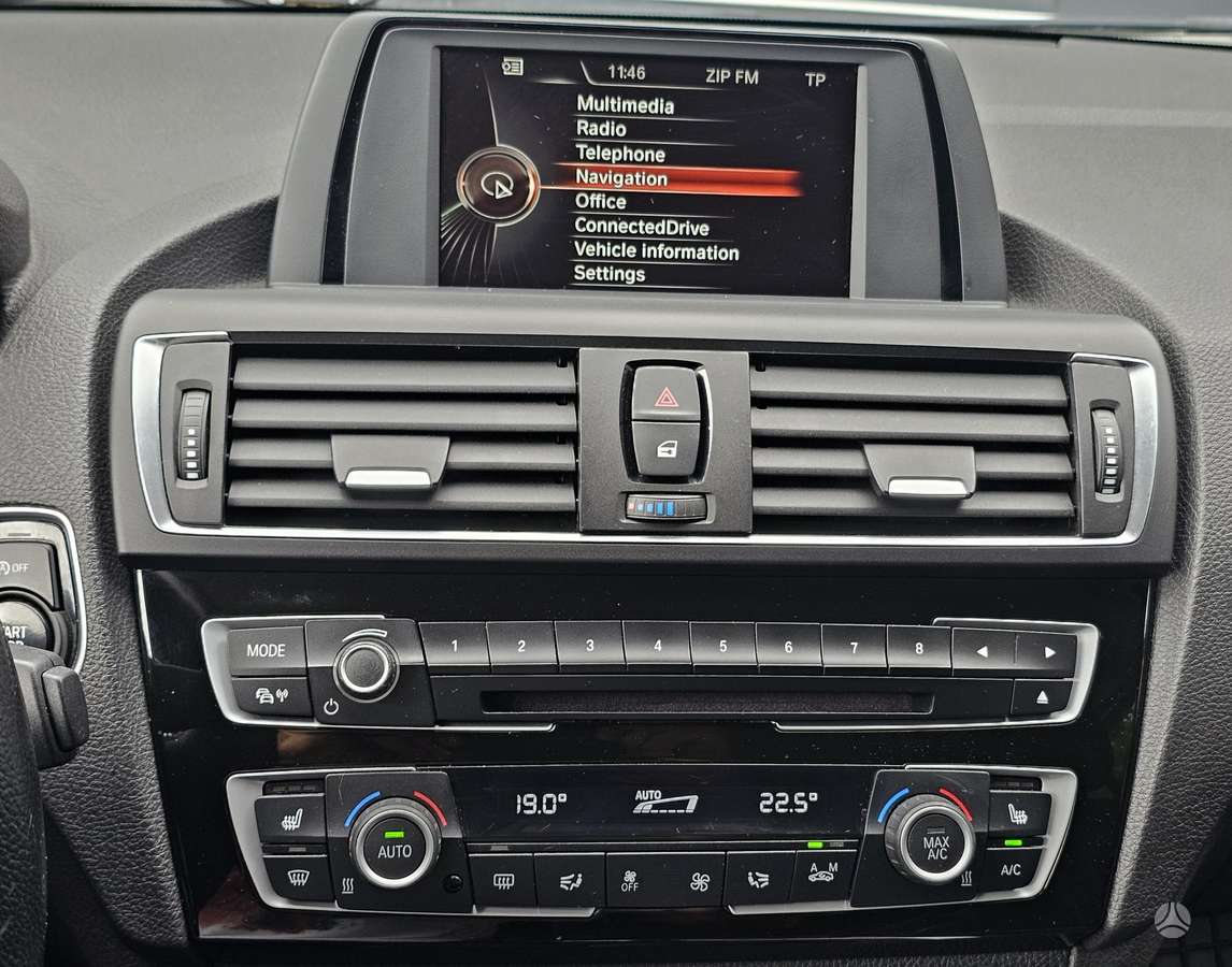 BMW 118, 2.0 l., Хэтчбек