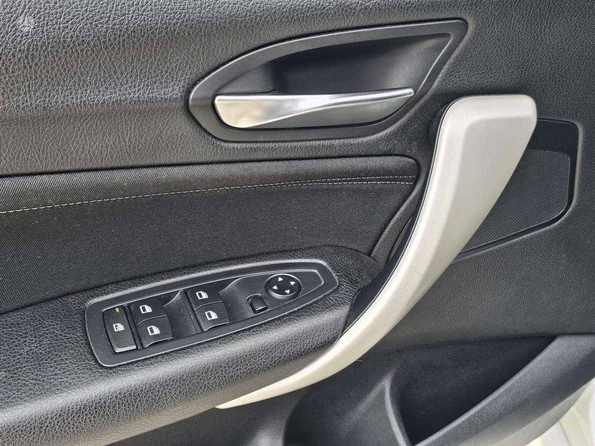 BMW 118, 2.0 l., Хэтчбек