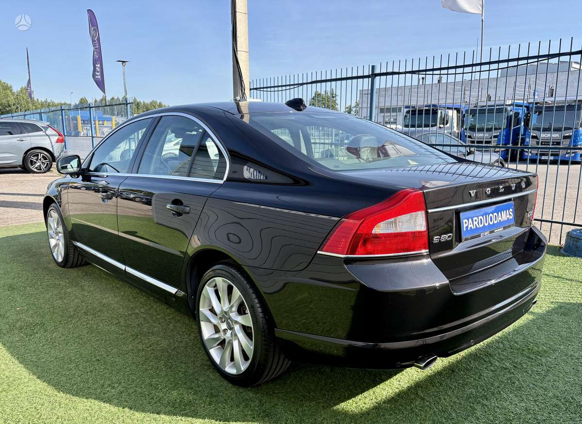 Volvo S80, 2.4 l., Седан