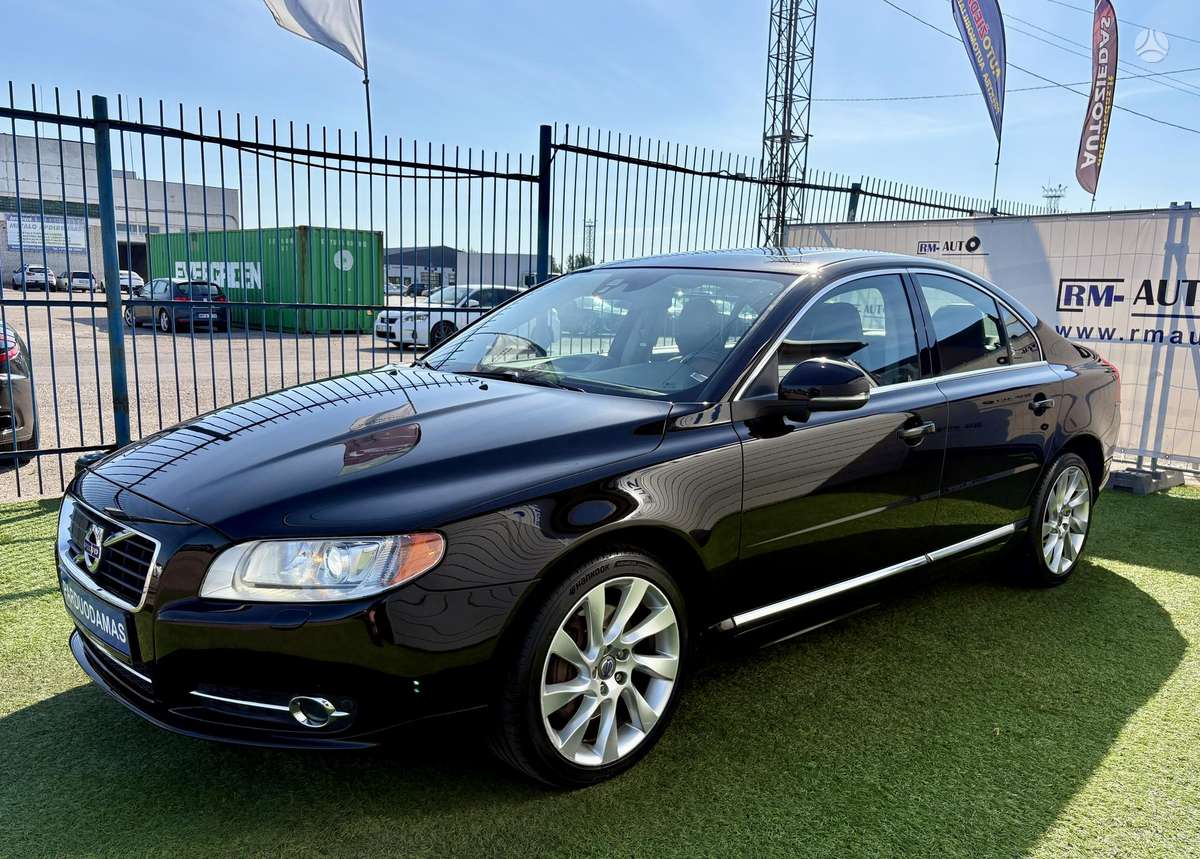Volvo S80, 2.4 l., Седан