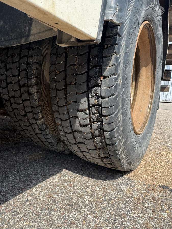 Iveco ML120E25/P, flatbeds