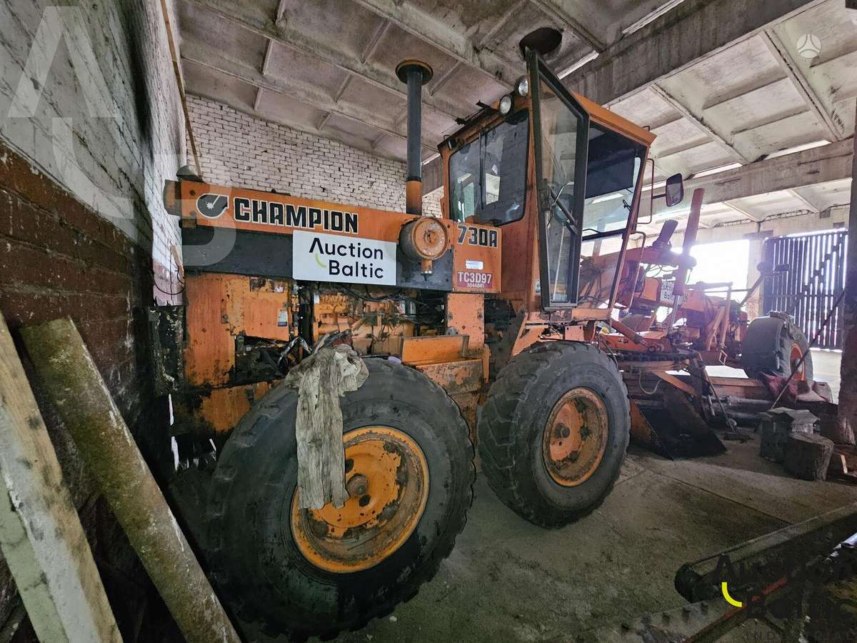 Champion 730 A, грейдеры