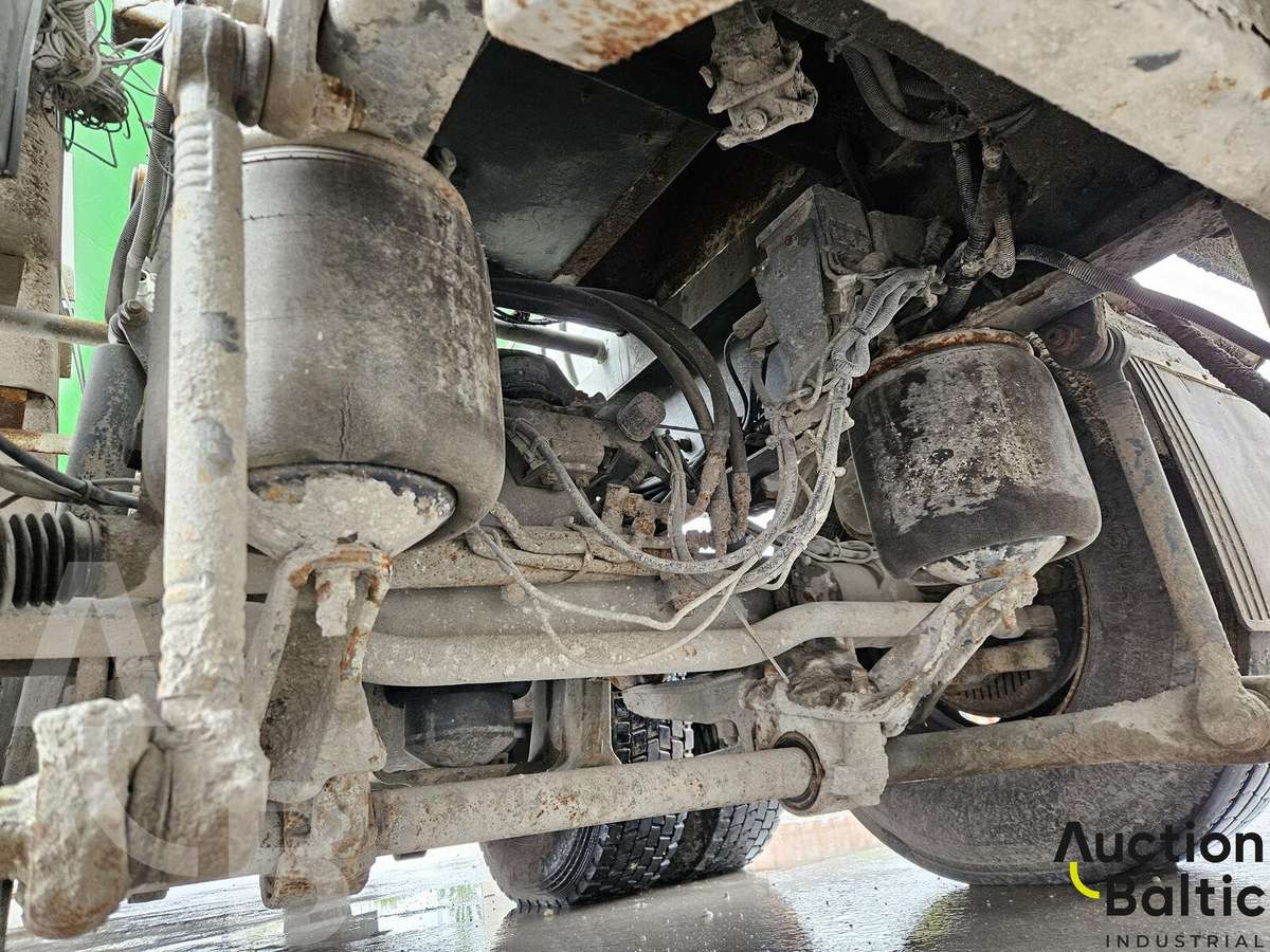 Volvo FM 9, concrete pump