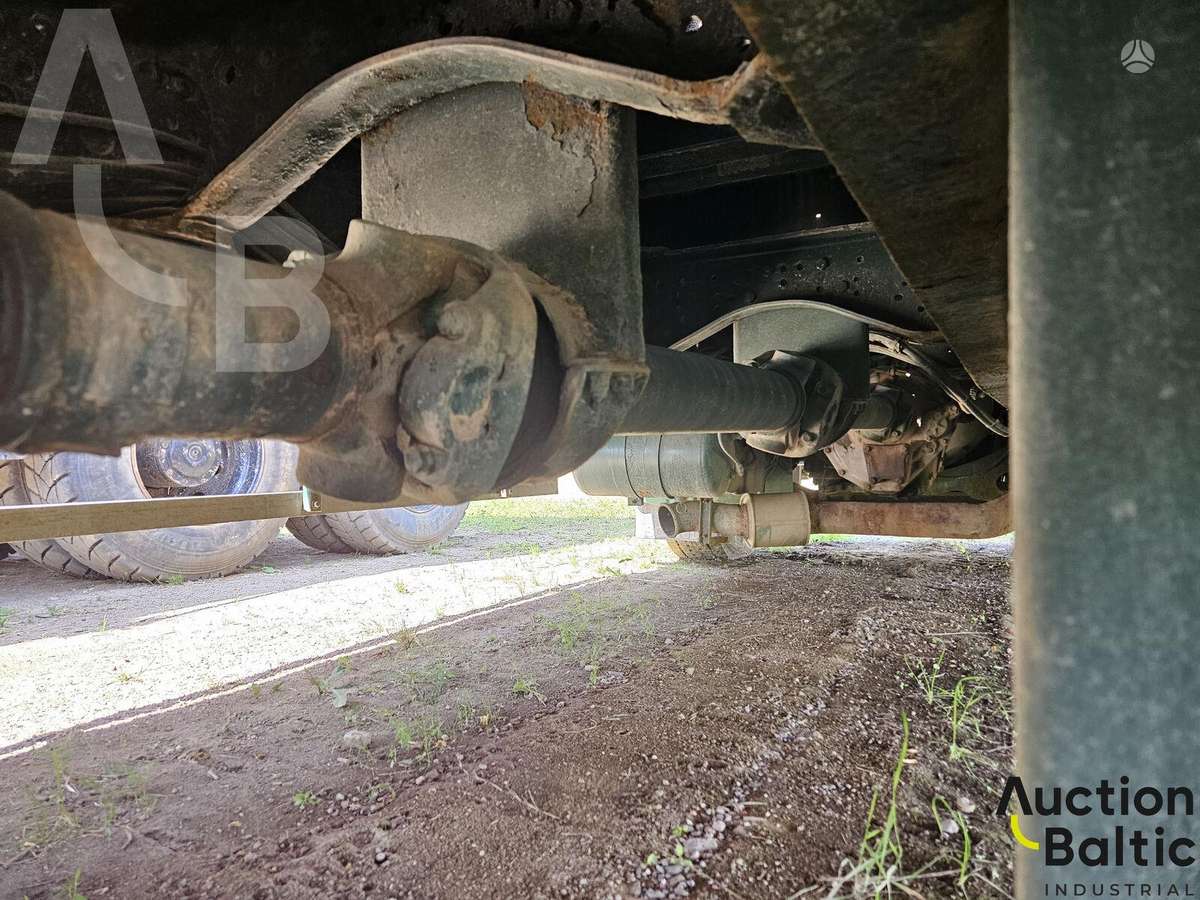 Scania P 94, auto transporters