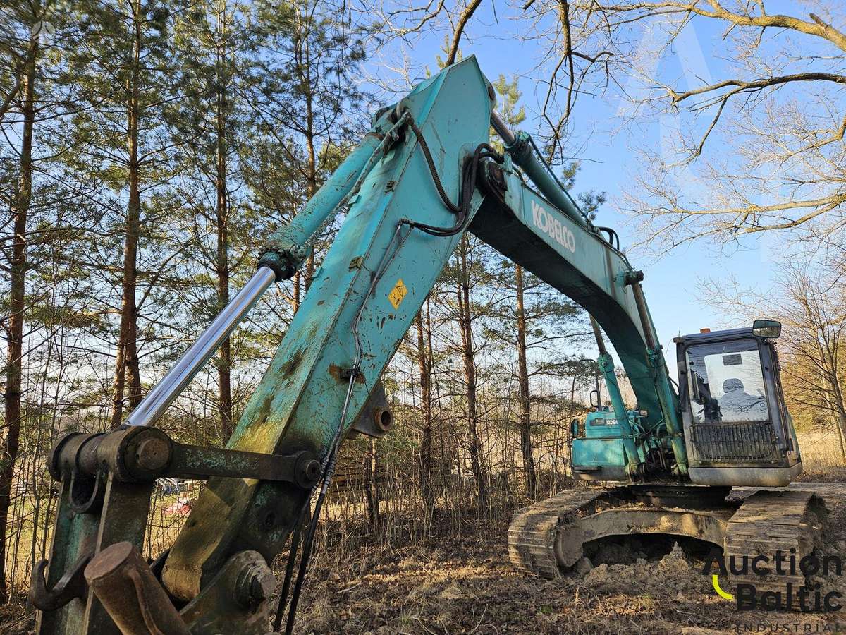 Kobelco SK 210 LC-8, crane