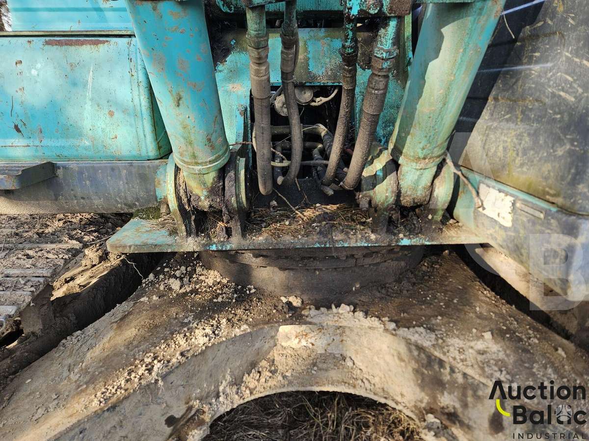Kobelco SK 210 LC-8, краны
