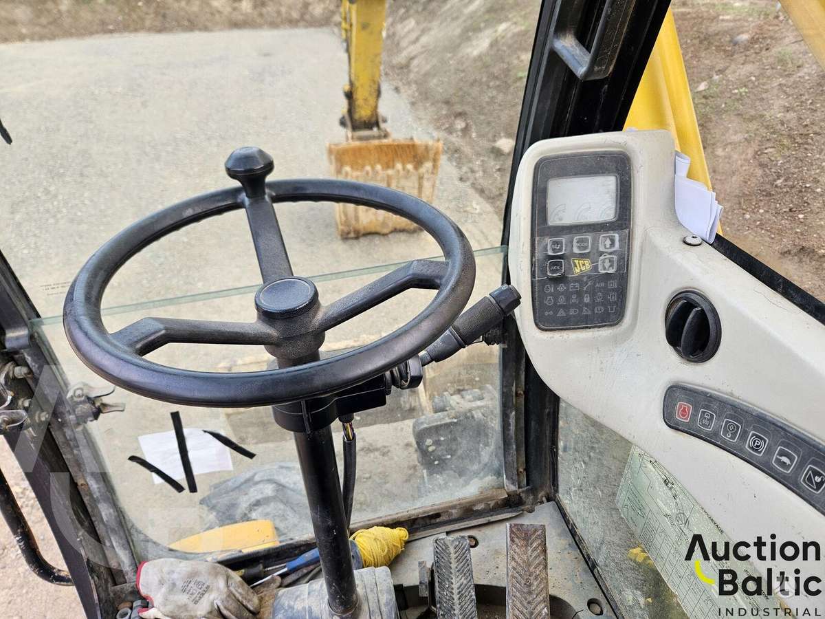 JCB JS 175 W, excavator