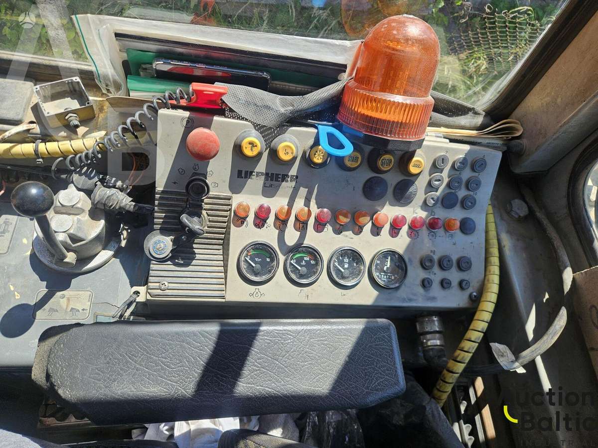 Liebherr PR 712 BM, bulldozer