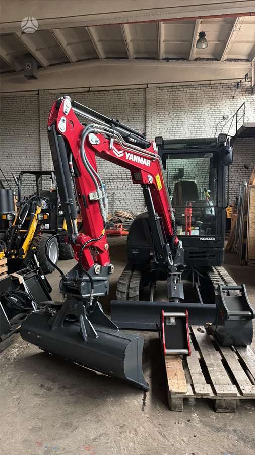 AVANT 755, mini loaders