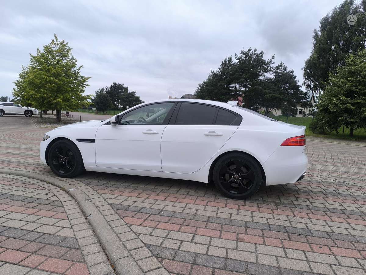 Jaguar XE, 2.0 l., Седан