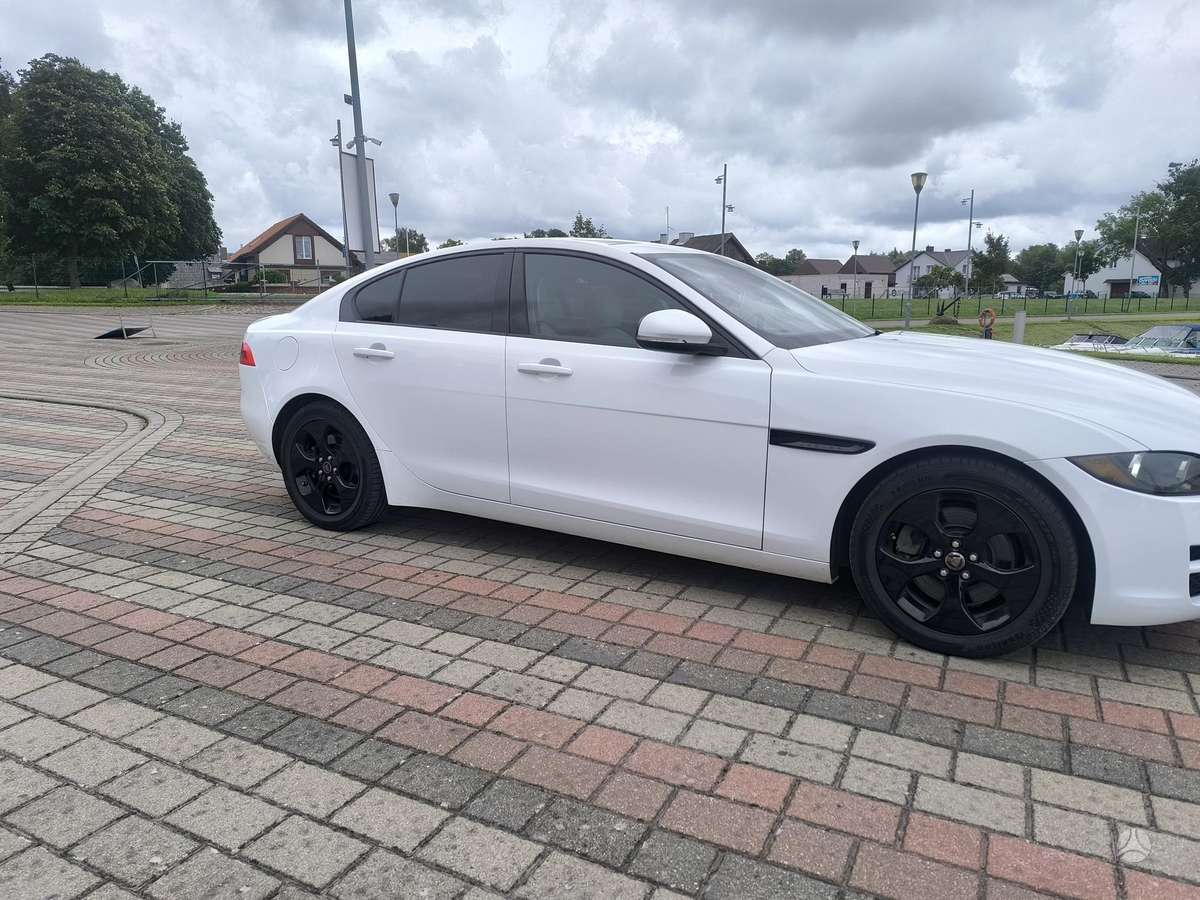 Jaguar XE, 2.0 l., Седан