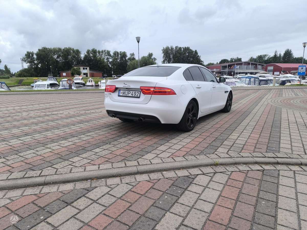 Jaguar XE, 2.0 l., Седан