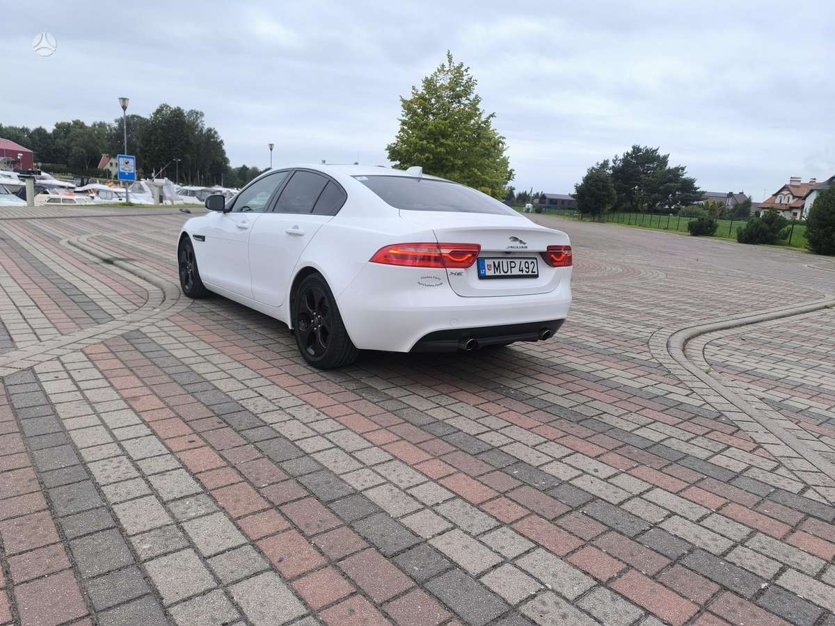 Jaguar XE, 2.0 l., Седан