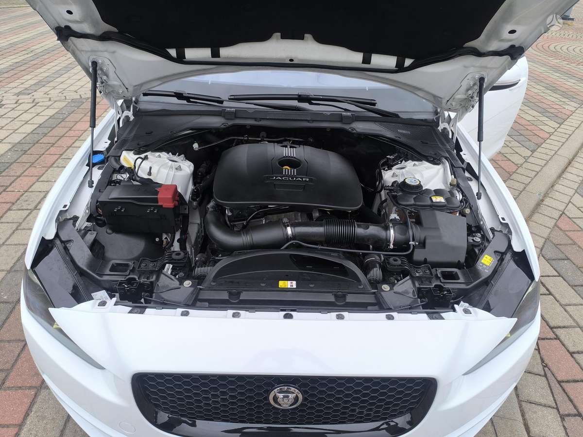 Jaguar XE, 2.0 l., Седан