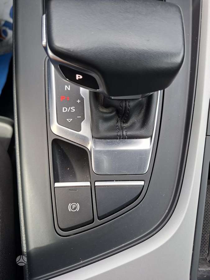 Audi A4, 2.0 l., Универсал