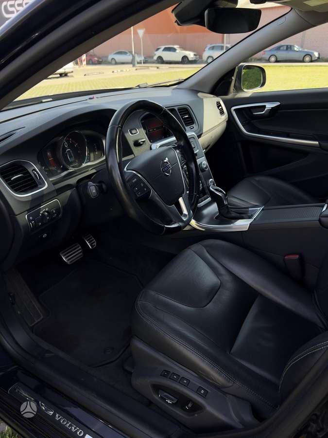 Volvo S60, 2.0 l., Седан