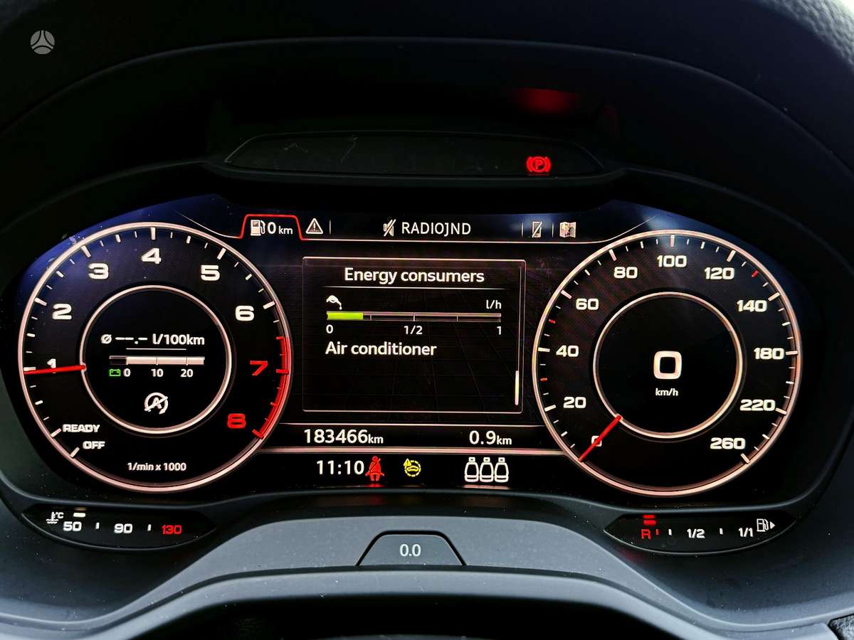 Audi Q2, 1.0 l., off-road / crossover