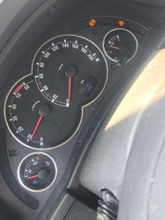Opel Meriva dalimis