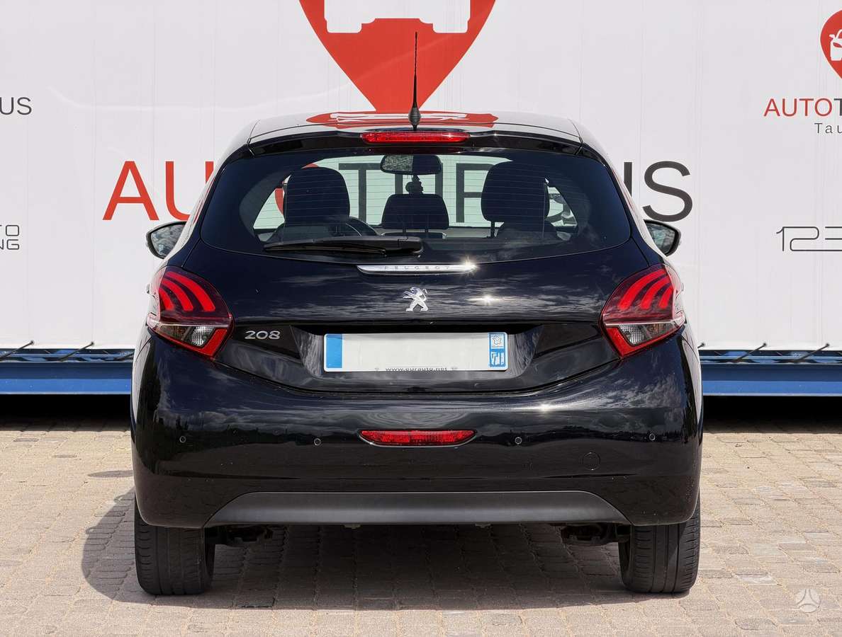 Peugeot 208 - 9