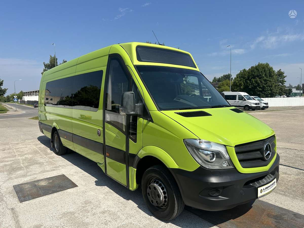 Mercedes-Benz Sprinter, passenger minibus