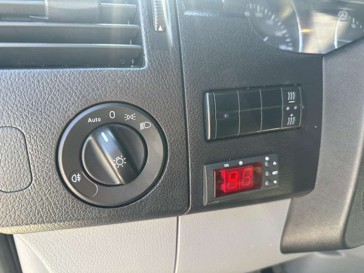 Mercedes-Benz Sprinter, passenger minibus