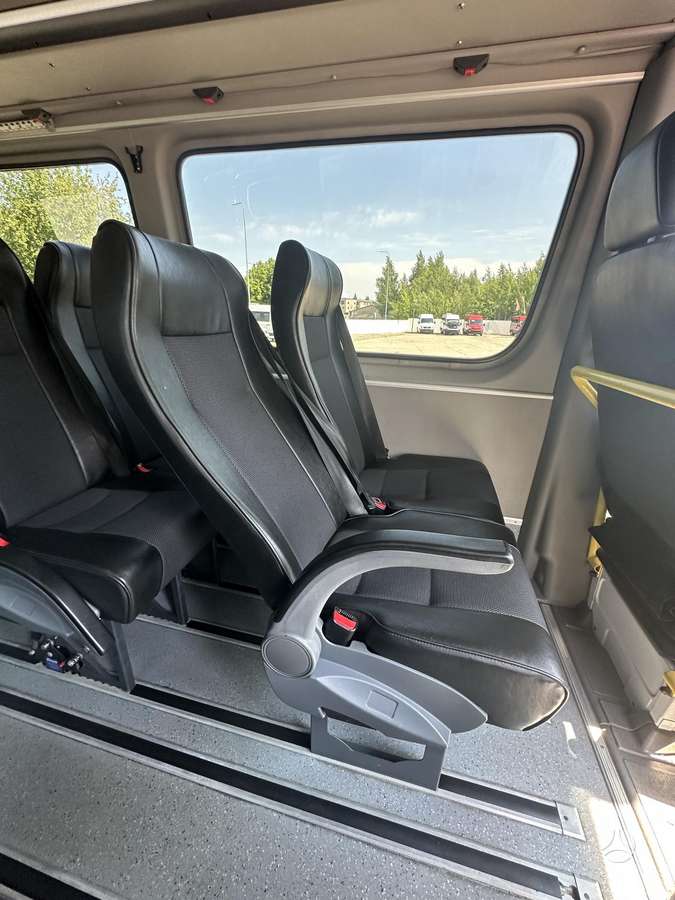 Mercedes-Benz Sprinter, passenger minibus