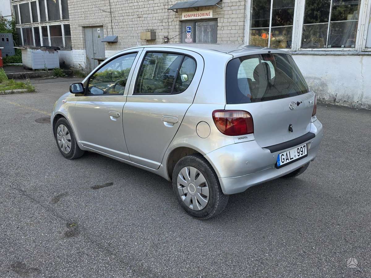 Toyota Yaris - 5
