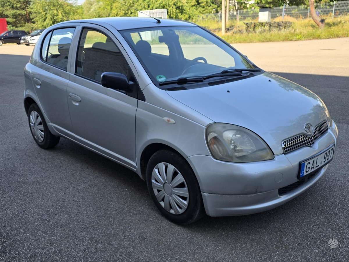 Toyota Yaris - 2