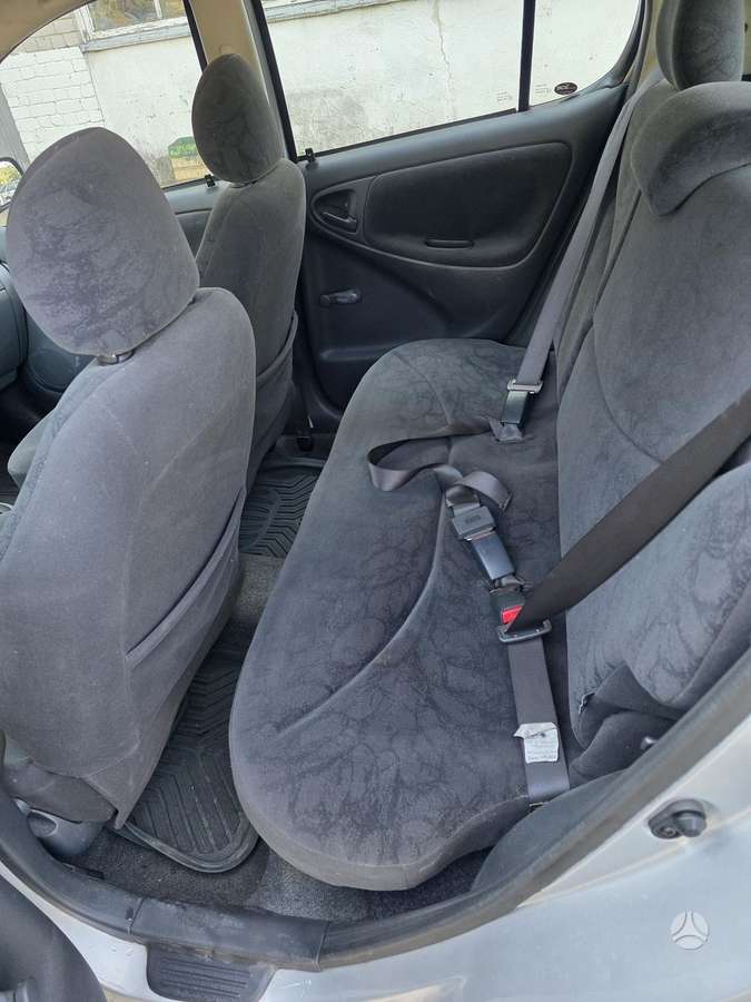 Toyota Yaris - 9