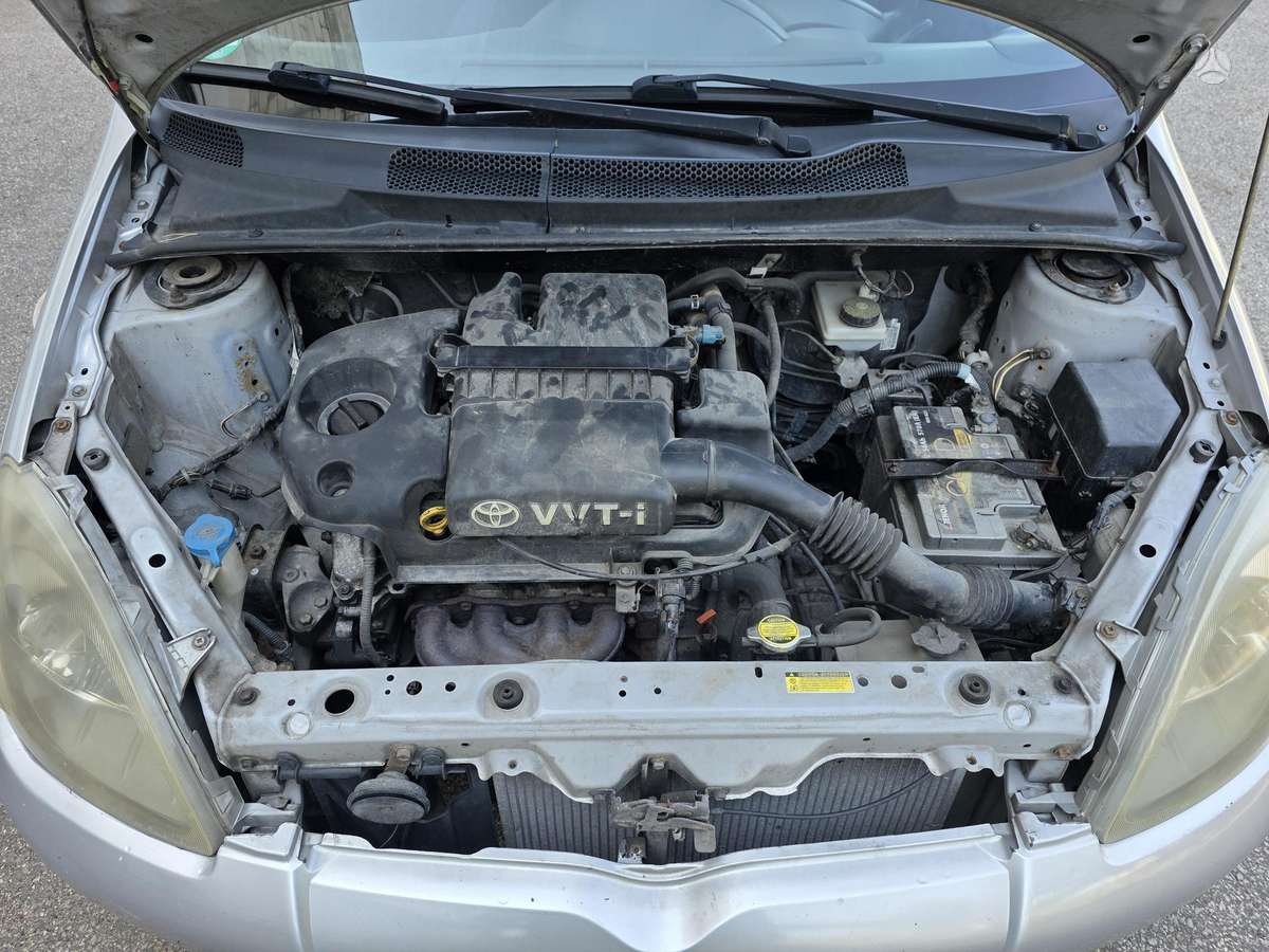 Toyota Yaris - 11