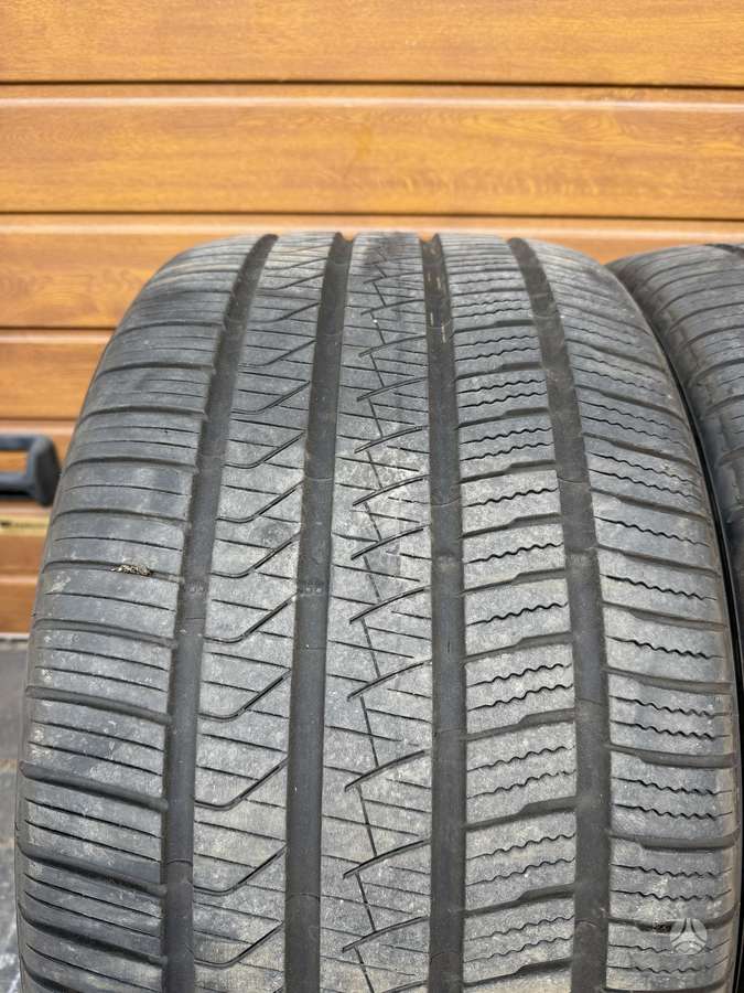Pirelli PZERO, all-season 305/35 R20