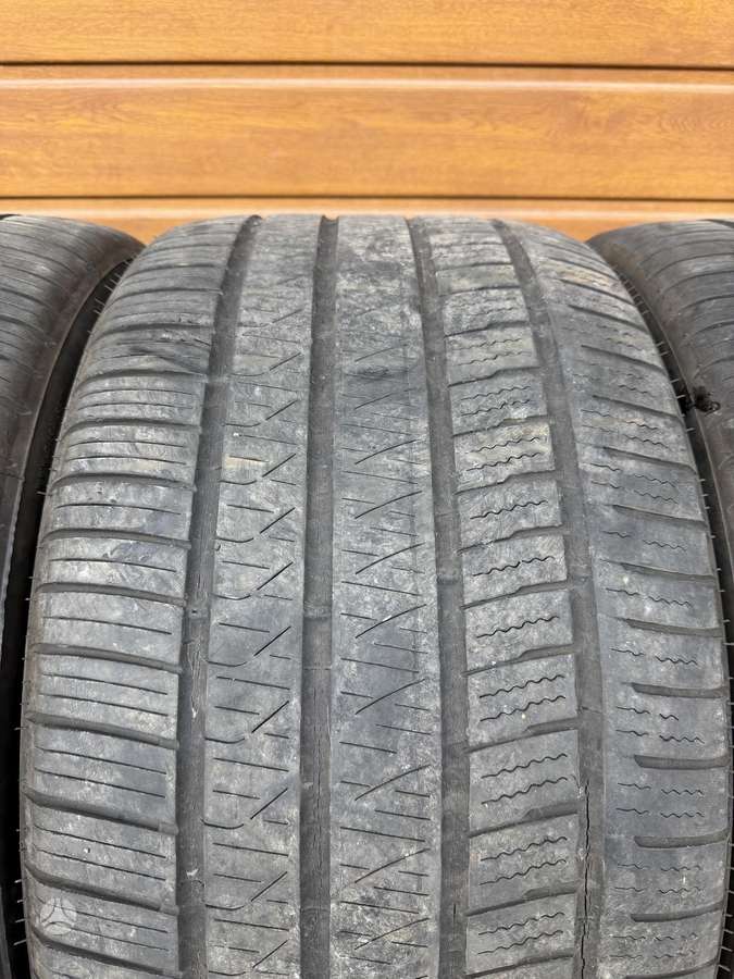 Pirelli PZERO, all-season 305/35 R20