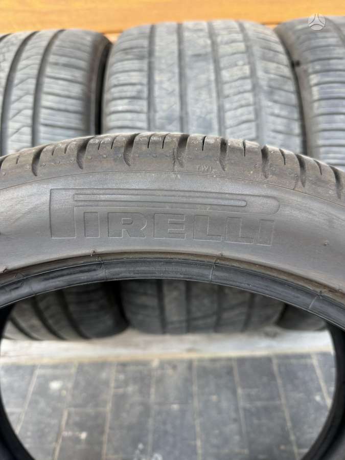 Pirelli PZERO, all-season 305/35 R20
