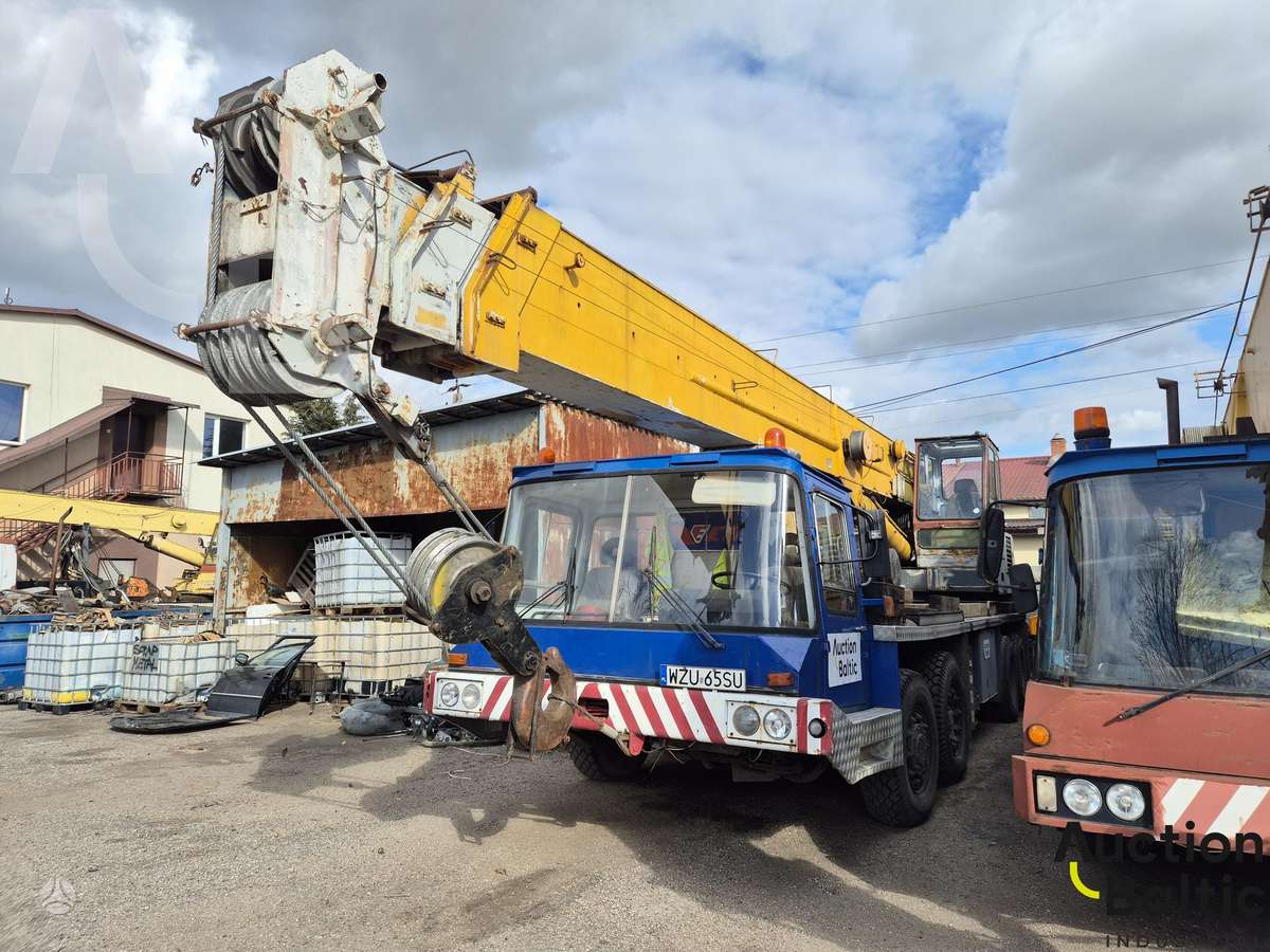 -Kita- Bumar-Łabędy DST, crane