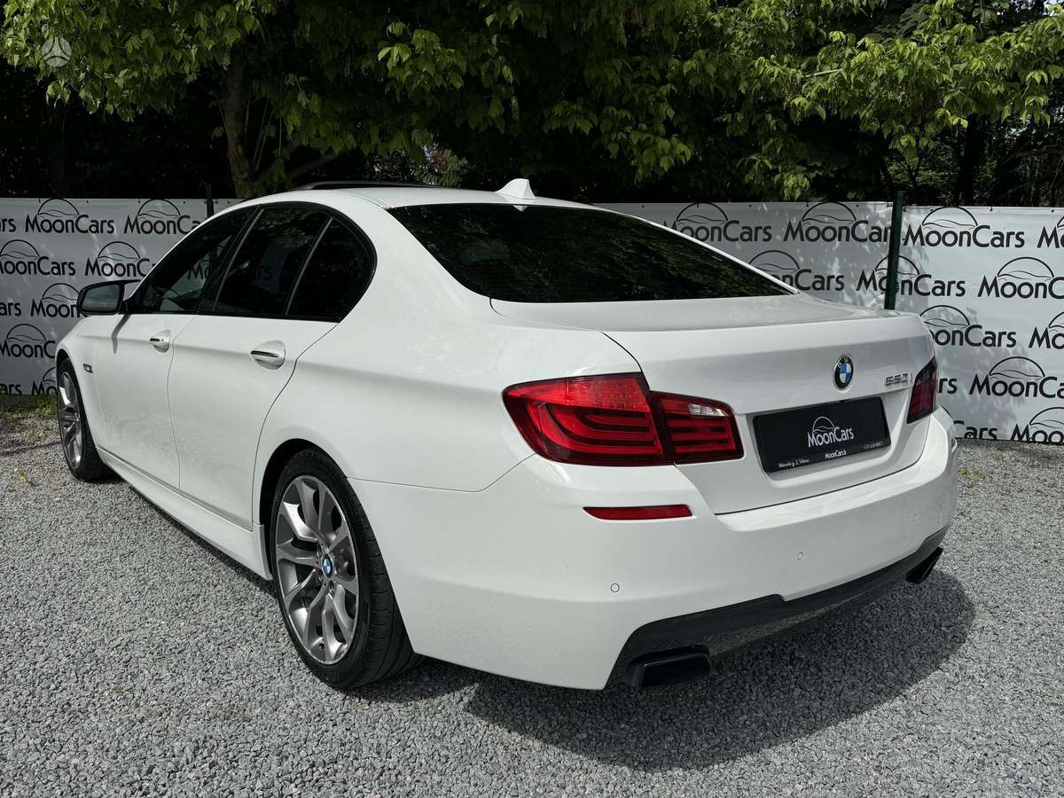 BMW 550, 4.4 l., Седан