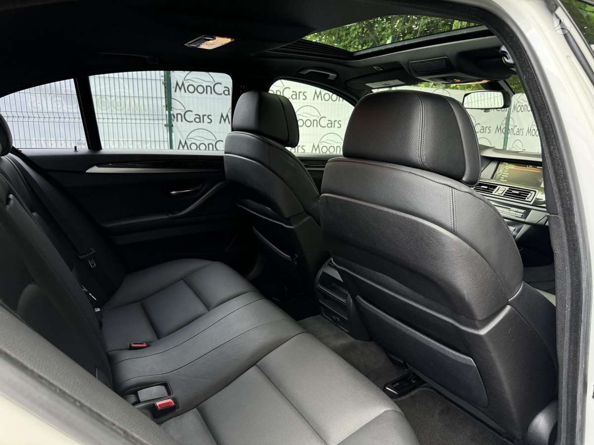 BMW 550, 4.4 l., Седан