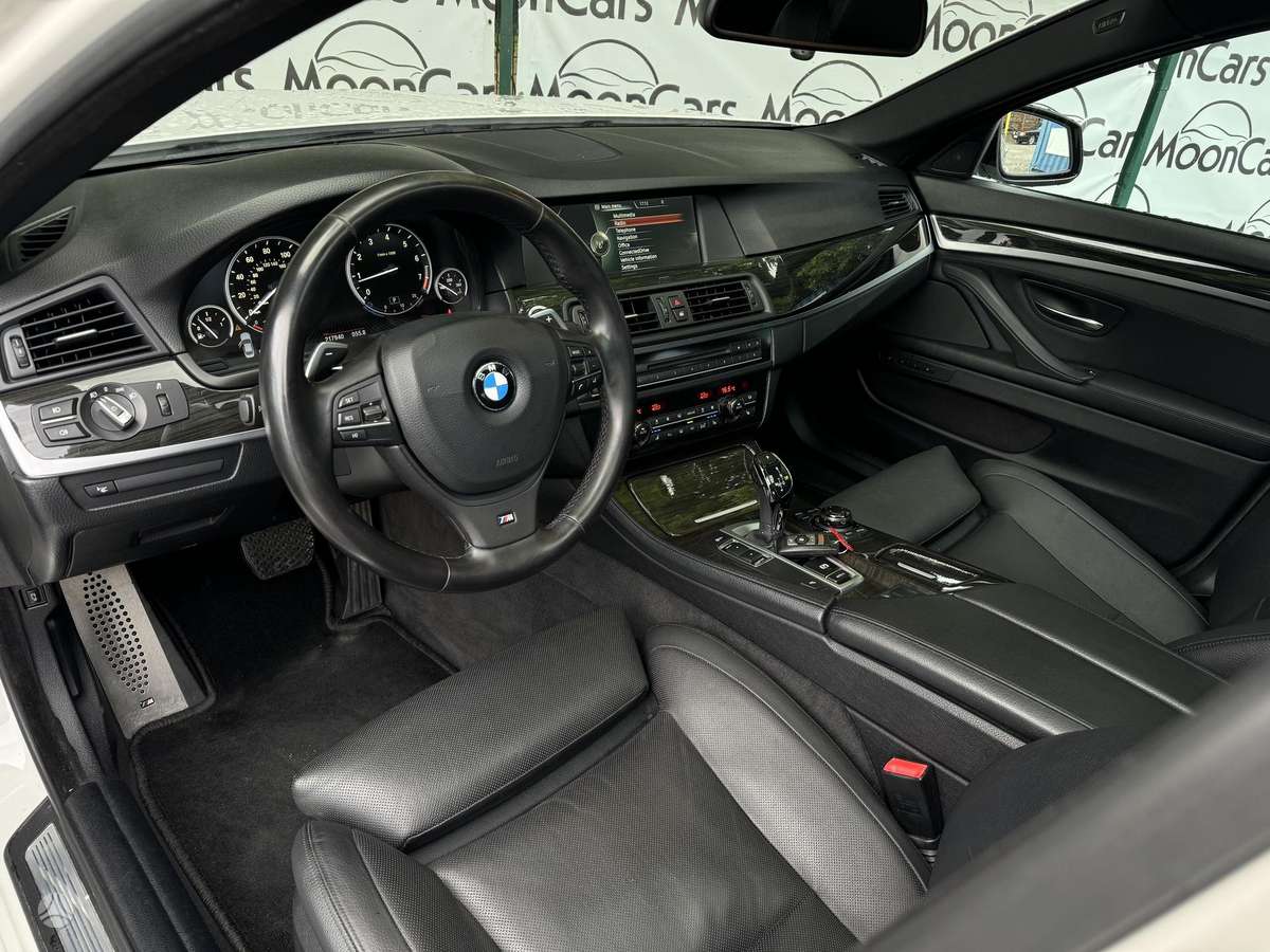 BMW 550, 4.4 l., Седан