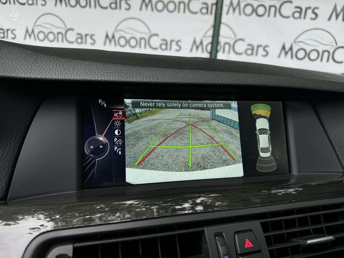 BMW 550, 4.4 l., Седан