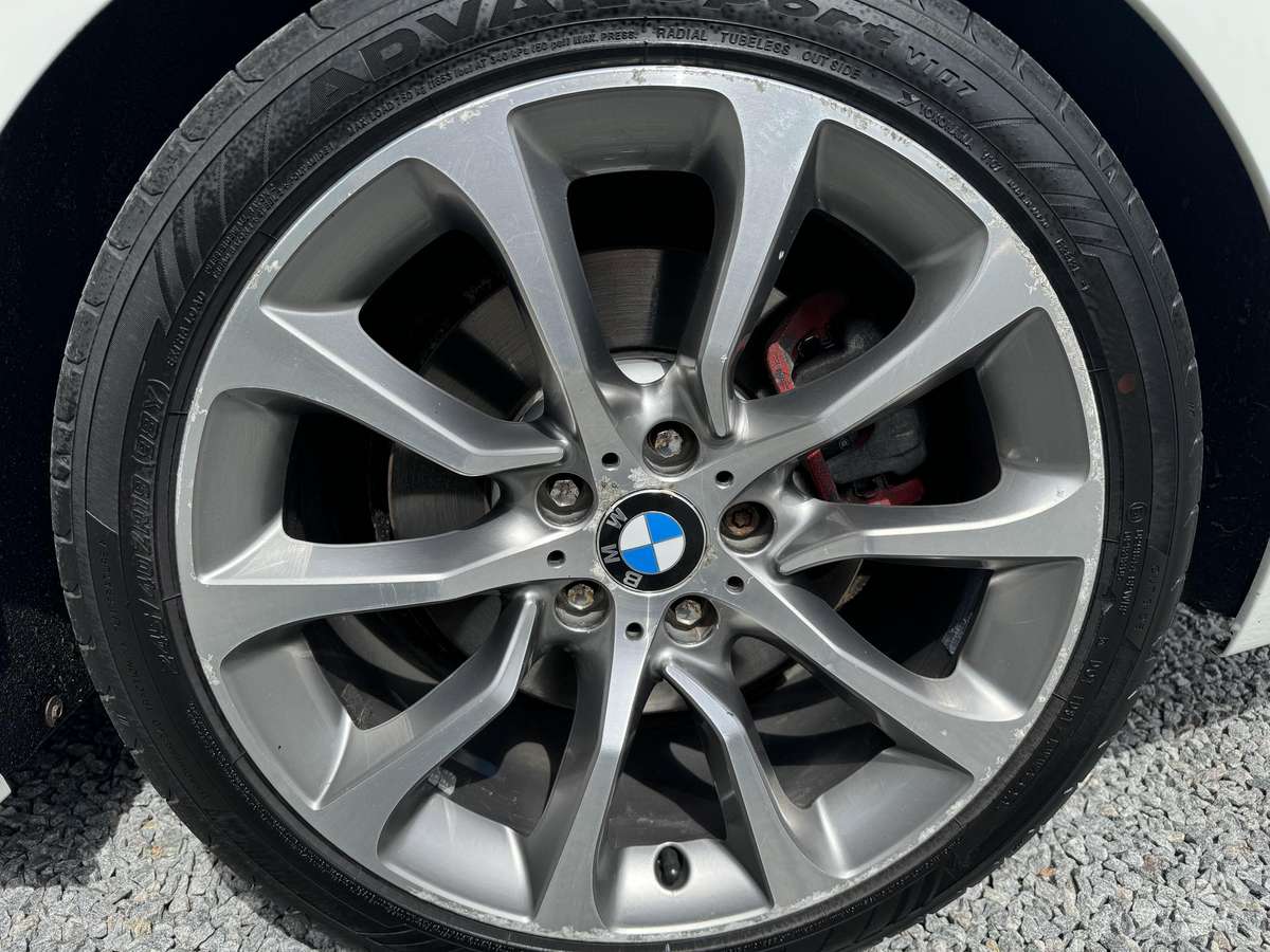 BMW 550, 4.4 l., Седан