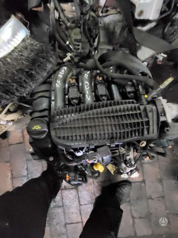 Peugeot 208, Zm01, engine