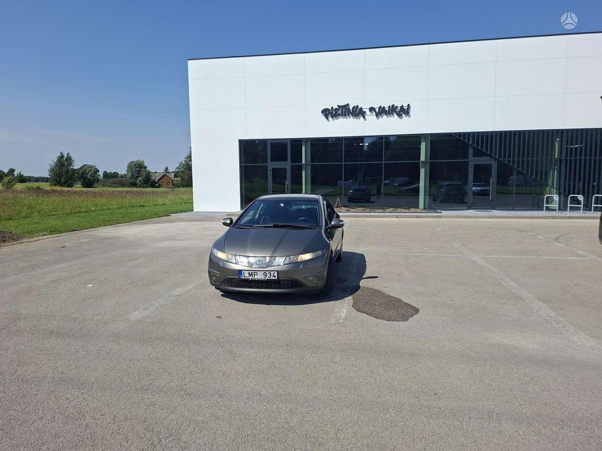 Honda Civic, 1.8 l., hatchback