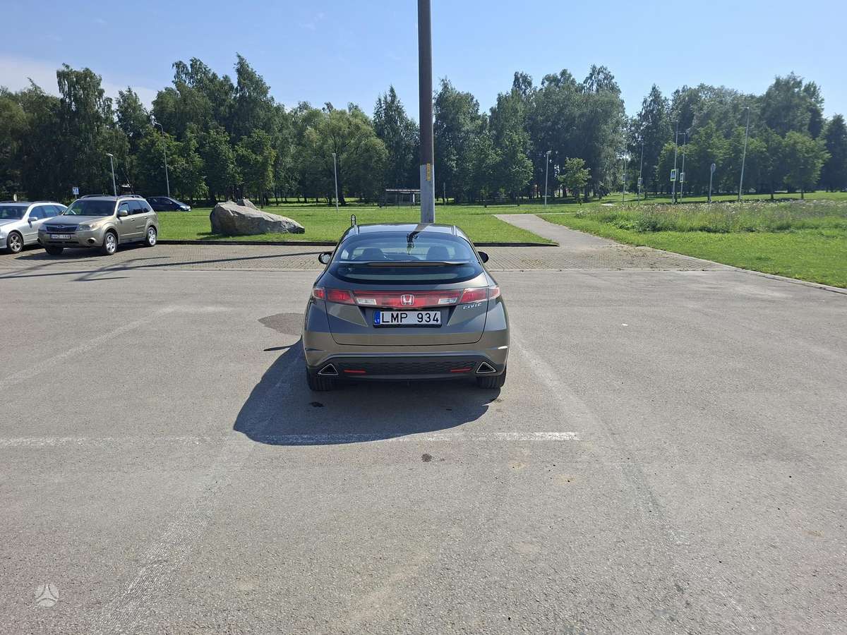 Honda Civic, 1.8 l., hatchback