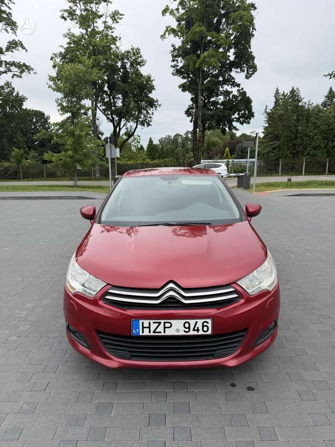 Citroen C4, 1.6 l., hatchback