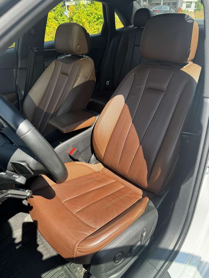 Audi A4, 2.0 l., Седан